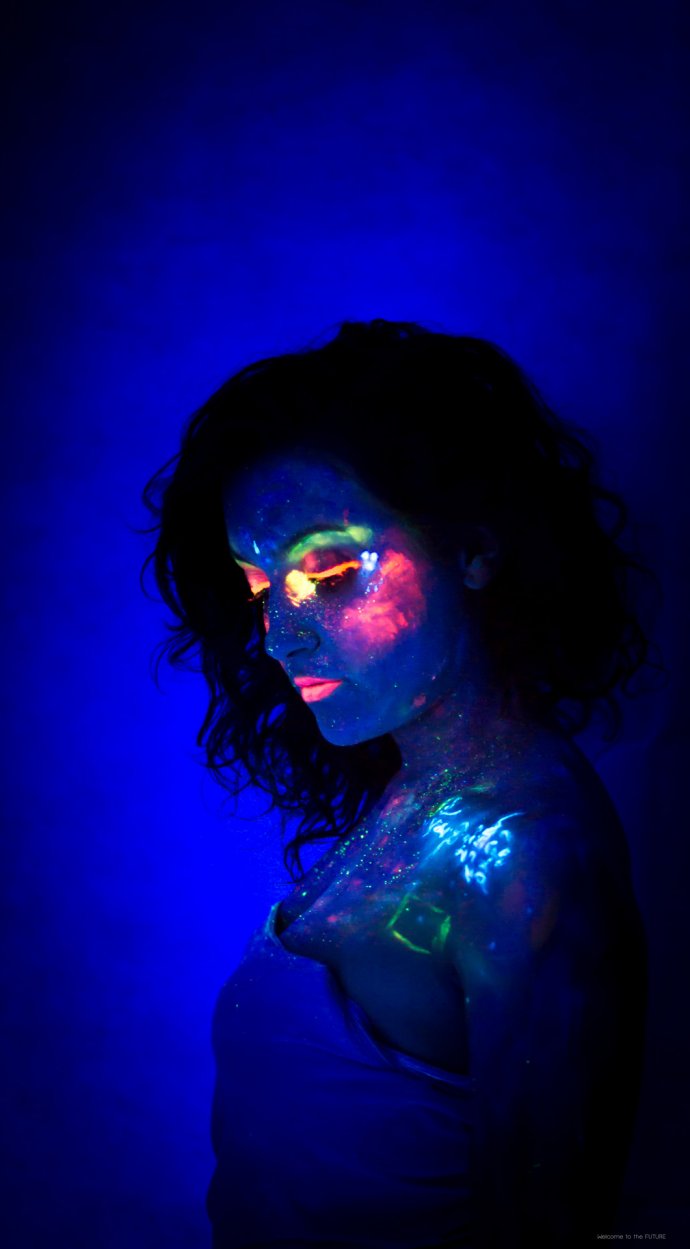 Blue Shadow Art Fine Art photography Welcome to the FUTURE project - Blacklight body painting - lumière noire - Bodypainting Photography